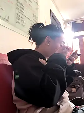 evafoxs online show from 11/20/25, 12:27