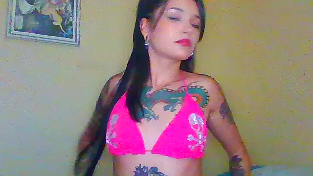 Snapshot of felinebitxx chatting on 02/02/25, 01:12 felinebitxx online show from 02/02/25, 01:12