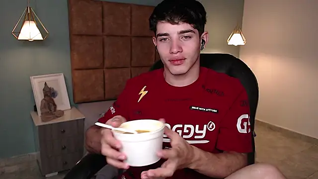 AlejooTwink online show from 01/22/25, 12:27