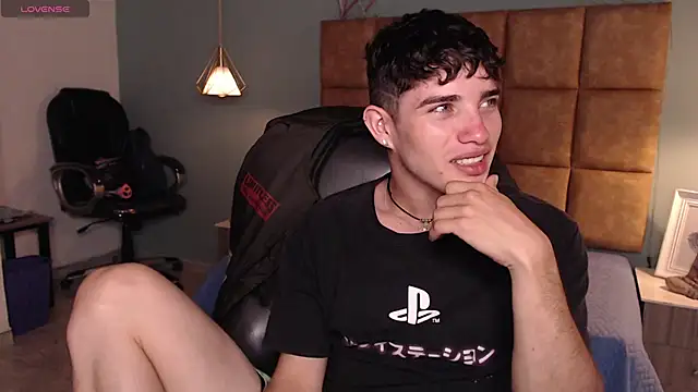 AlejooTwink online show from 02/05/25, 06:37