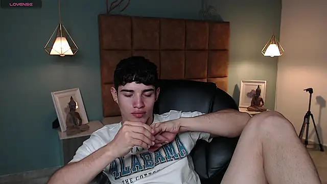 AlejooTwink online show from 02/12/25, 09:22