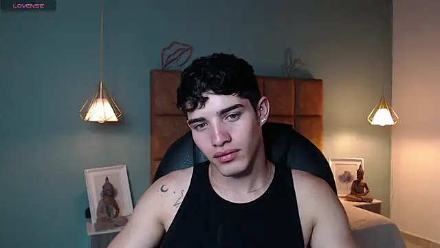 AlejooTwink online show from 02/13/25, 08:55