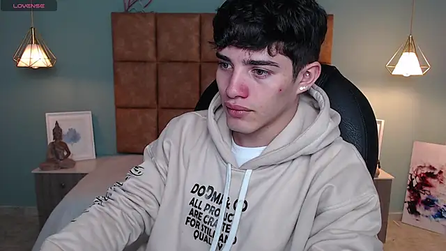 AlejooTwink online show from 02/15/25, 05:28