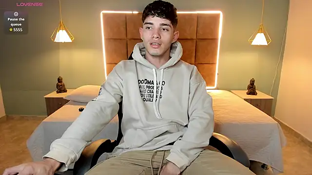 AlejooTwink online show from 05/14/26, 05:25
