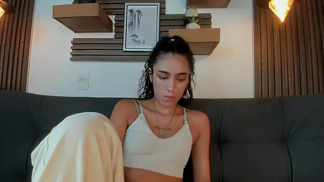 Layla 707 online show from 09/15/25, 10:10