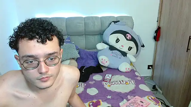 Kylie martinez online show from 04/13/26, 04:29