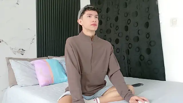 Snapshot of Noah_tyler_ chatting on 02/04/26, 12:55 Noah tyler online show from 02/04/26, 12:55