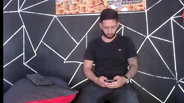 Snapshot of maxXximo777 chatting on 12/03/24, 06:49 maxXximo777 online show from 12/03/24, 06:49