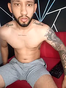 Snapshot of maxXximo777 chatting on 12/11/24, 08:50 maxXximo777 online show from 12/11/24, 08:50