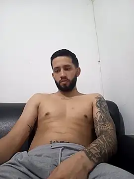 Snapshot of maxXximo777 chatting on 12/12/24, 03:54 maxXximo777 online show from 12/12/24, 03:54