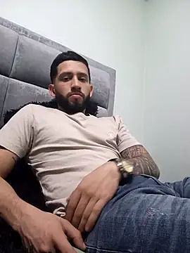 Snapshot of maxXximo777 chatting on 12/19/24, 02:12 maxXximo777 online show from 12/19/24, 02:12