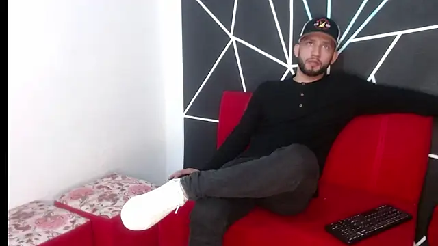 Snapshot of maxXximo777 chatting on 01/17/25, 02:08 maxXximo777 online show from 01/17/25, 02:08