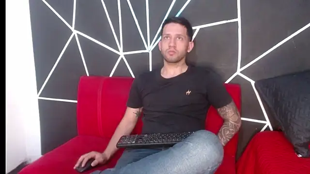 Snapshot of maxXximo777 chatting on 01/28/25, 12:57 maxXximo777 online show from 01/28/25, 12:57