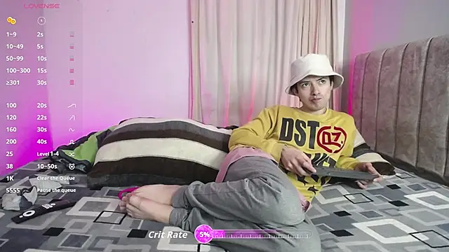 Snapshot of Yellowpokemon23 chatting on 09/17/25, 09:49 Yellowpokemon23 online show from 09/17/25, 09:49