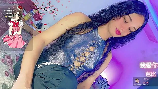Snapshot of barbiedolls_x chatting on 06/11/26, 04:32 barbiedolls x online show from 06/11/26, 04:32