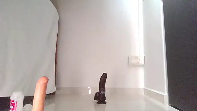 Reneta Rebekka Lopez online show from 02/02/25, 01:45