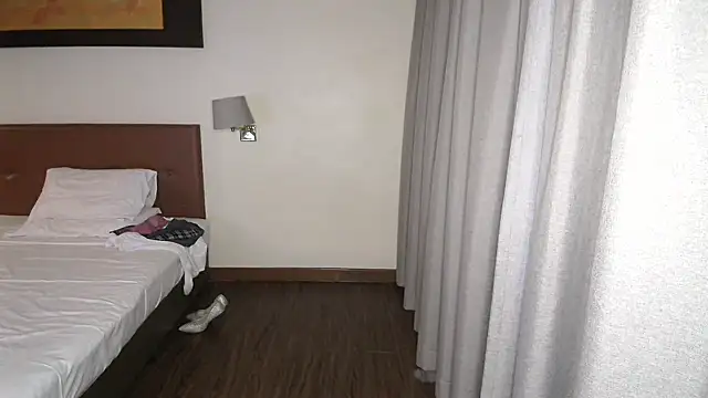 Reneta Rebekka Lopez online show from 03/08/25, 12:44