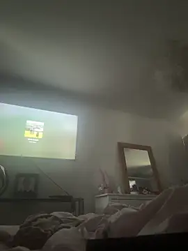 Snapshot of Mia_MilesXXX chatting on 12/16/24, 01:00 Mia MilesXXX online show from 12/16/24, 01:00