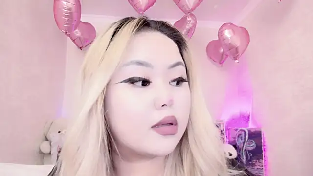 amelia sunlight online show from 02/18/25, 12:26