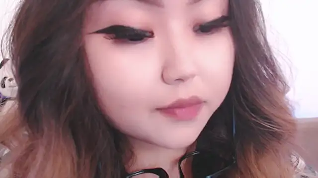 Snapshot of amelia_sunlight chatting on 04/27/26, 05:00 amelia sunlight online show from 04/27/26, 05:00