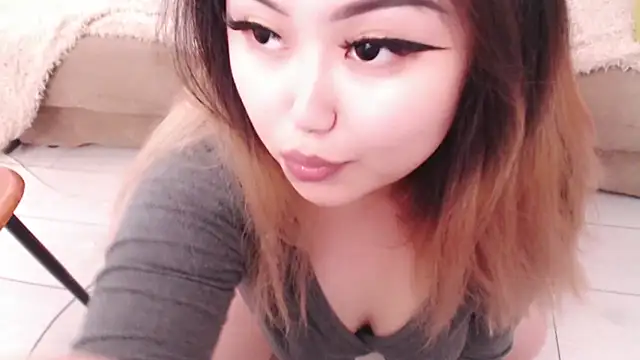 Snapshot of amelia_sunlight chatting on 05/12/26, 04:04 amelia sunlight online show from 05/12/26, 04:04