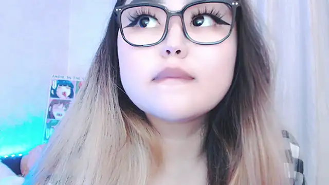 Snapshot of amelia_sunlight chatting on 05/27/26, 03:42 amelia sunlight online show from 05/27/26, 03:42