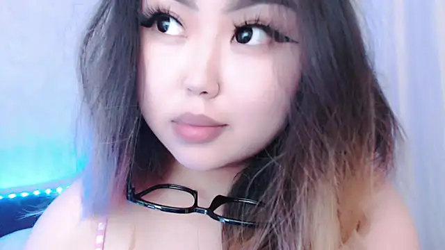 Snapshot of amelia_sunlight chatting on 06/10/26, 05:23 amelia sunlight online show from 06/10/26, 05:23