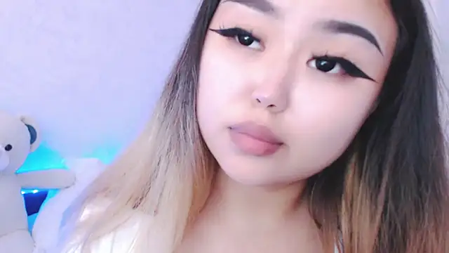 Snapshot of amelia_sunlight chatting on 06/24/26, 03:44 amelia sunlight online show from 06/24/26, 03:44