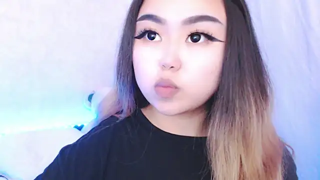 Snapshot of amelia_sunlight chatting on 07/15/26, 03:39 amelia sunlight online show from 07/15/26, 03:39