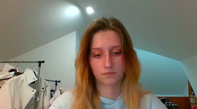 Snapshot of LUNA_delight chatting on 12/06/24, 02:49 LUNA delight online show from 12/06/24, 02:49