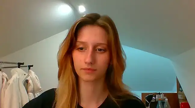 Snapshot of LUNA_delight chatting on 12/11/24, 05:48 LUNA delight online show from 12/11/24, 05:48