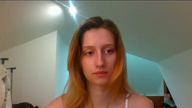 Snapshot of LUNA_delight chatting on 01/10/25, 02:45 LUNA delight online show from 01/10/25, 02:45