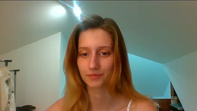 Snapshot of LUNA_delight chatting on 01/10/25, 05:56 LUNA delight online show from 01/10/25, 05:56