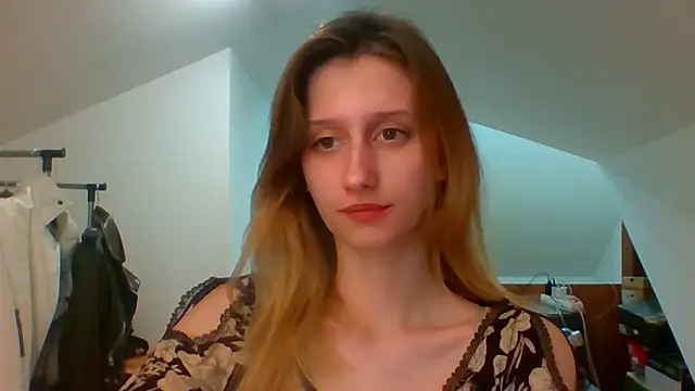 Snapshot of LUNA_delight chatting on 01/24/25, 05:53 LUNA delight online show from 01/24/25, 05:53