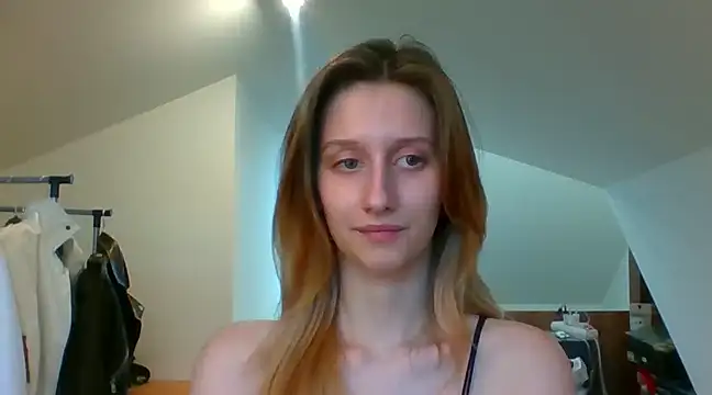 Snapshot of LUNA_delight chatting on 01/29/25, 02:42 LUNA delight online show from 01/29/25, 02:42