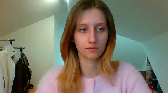 Snapshot of LUNA_delight chatting on 02/07/25, 02:47 LUNA delight online show from 02/07/25, 02:47