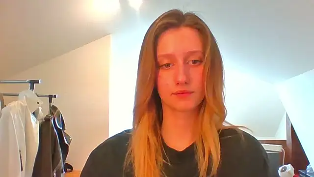 Snapshot of LUNA_delight chatting on 02/26/25, 10:47 LUNA delight online show from 02/26/25, 10:47