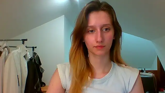 Snapshot of LUNA_delight chatting on 03/10/25, 05:50 LUNA delight online show from 03/10/25, 05:50