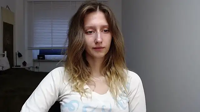 Snapshot of LUNA_delight chatting on 10/01/25, 05:24 LUNA delight online show from 10/01/25, 05:24