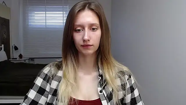 Snapshot of LUNA_delight chatting on 10/03/25, 05:26 LUNA delight online show from 10/03/25, 05:26