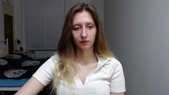 Snapshot of LUNA_delight chatting on 10/08/25, 05:27 LUNA delight online show from 10/08/25, 05:27