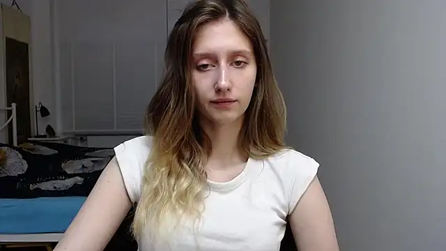 Snapshot of LUNA_delight chatting on 10/09/25, 05:27 LUNA delight online show from 10/09/25, 05:27