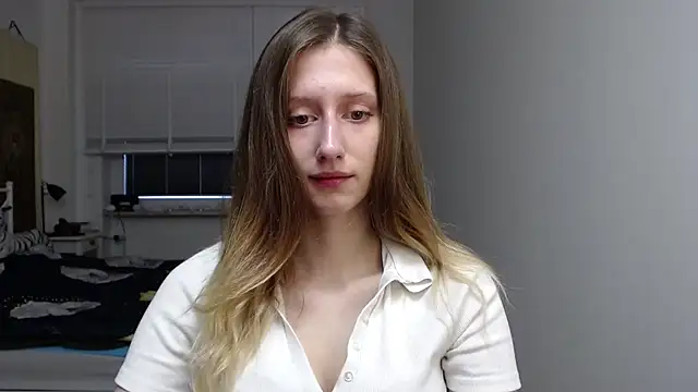 Snapshot of LUNA_delight chatting on 10/29/25, 06:37 LUNA delight online show from 10/29/25, 06:37