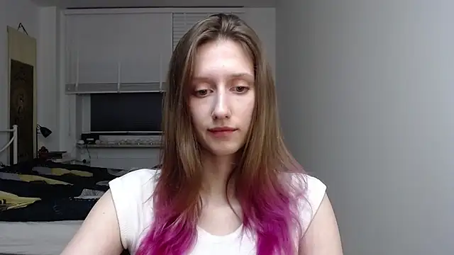 Snapshot of LUNA_delight chatting on 11/17/25, 06:35 LUNA delight online show from 11/17/25, 06:35