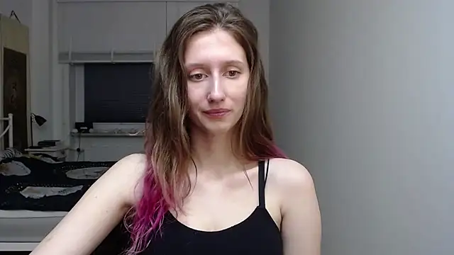 Snapshot of LUNA_delight chatting on 11/26/25, 06:36 LUNA delight online show from 11/26/25, 06:36