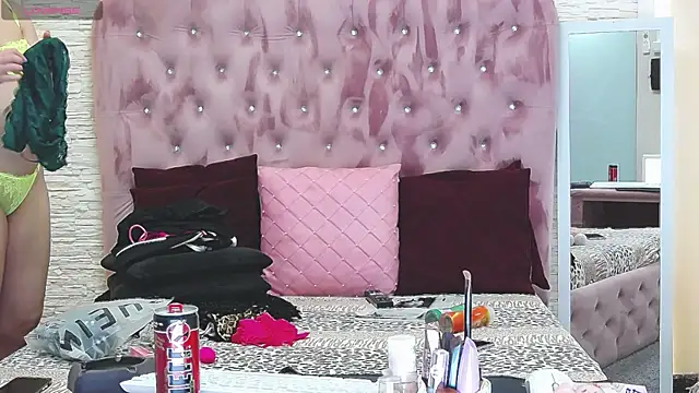 SophiaStarr online show from 02/15/25, 08:22