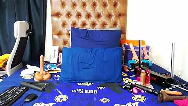 Hotxbums22 online show from 02/07/26, 02:48