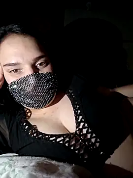 Snapshot of Laurencraft chatting on 06/15/26, 01:52 Laurencraft online show from 06/15/26, 01:52