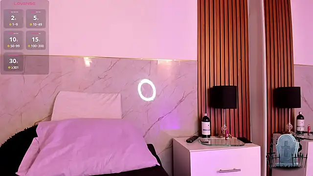 Snapshot of Alice_noir chatting on 02/10/25, 08:31 Alice noir online show from 02/10/25, 08:31