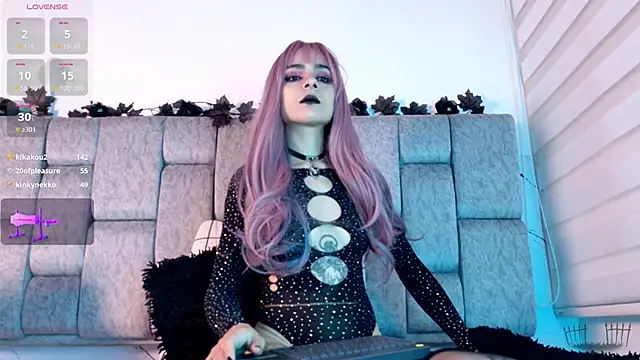 Snapshot of Alice_noir chatting on 11/04/25, 11:04 Alice noir online show from 11/04/25, 11:04